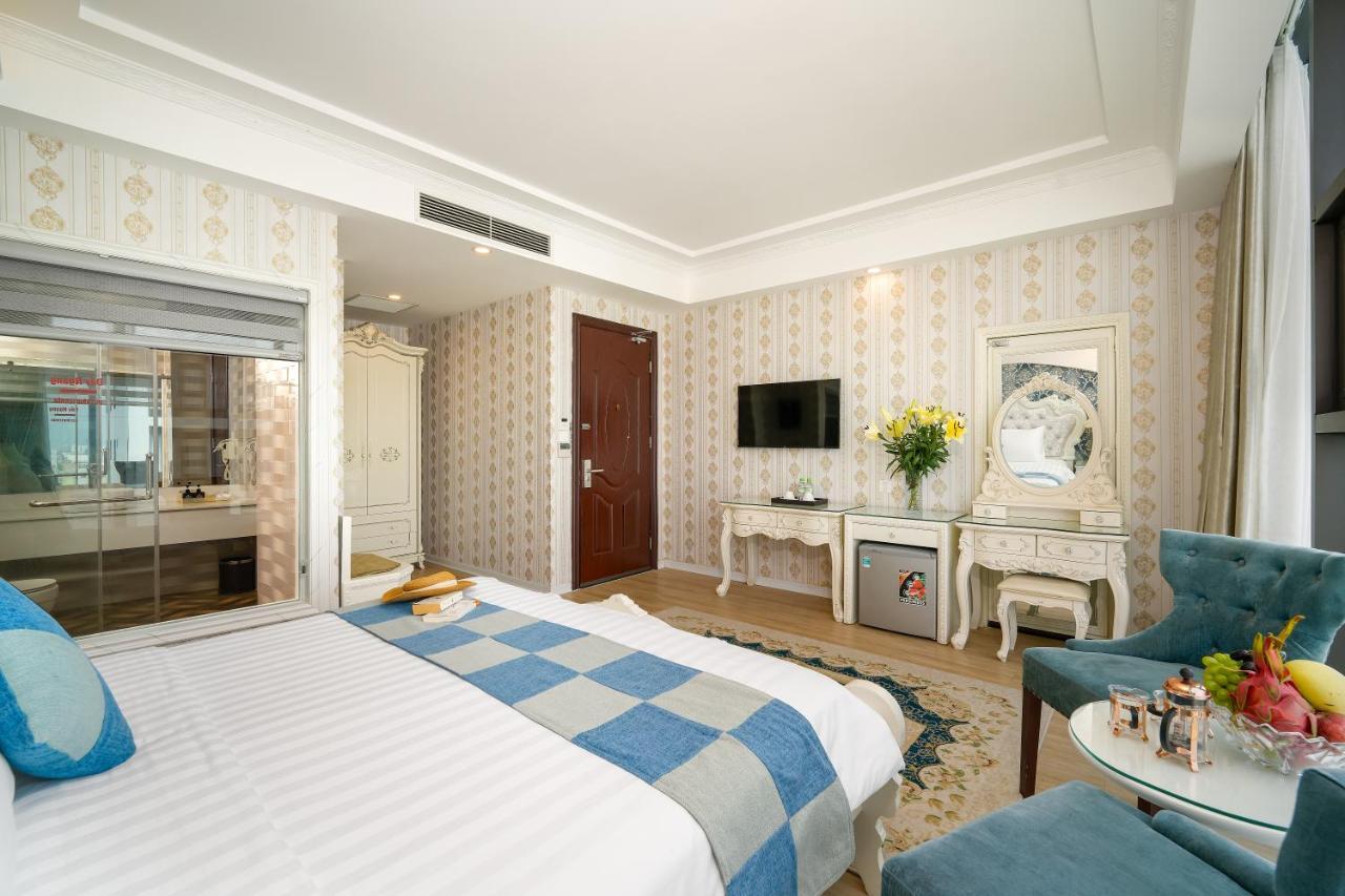 Royal Beach Hotel By Thg Đà Nẵng Exterior foto