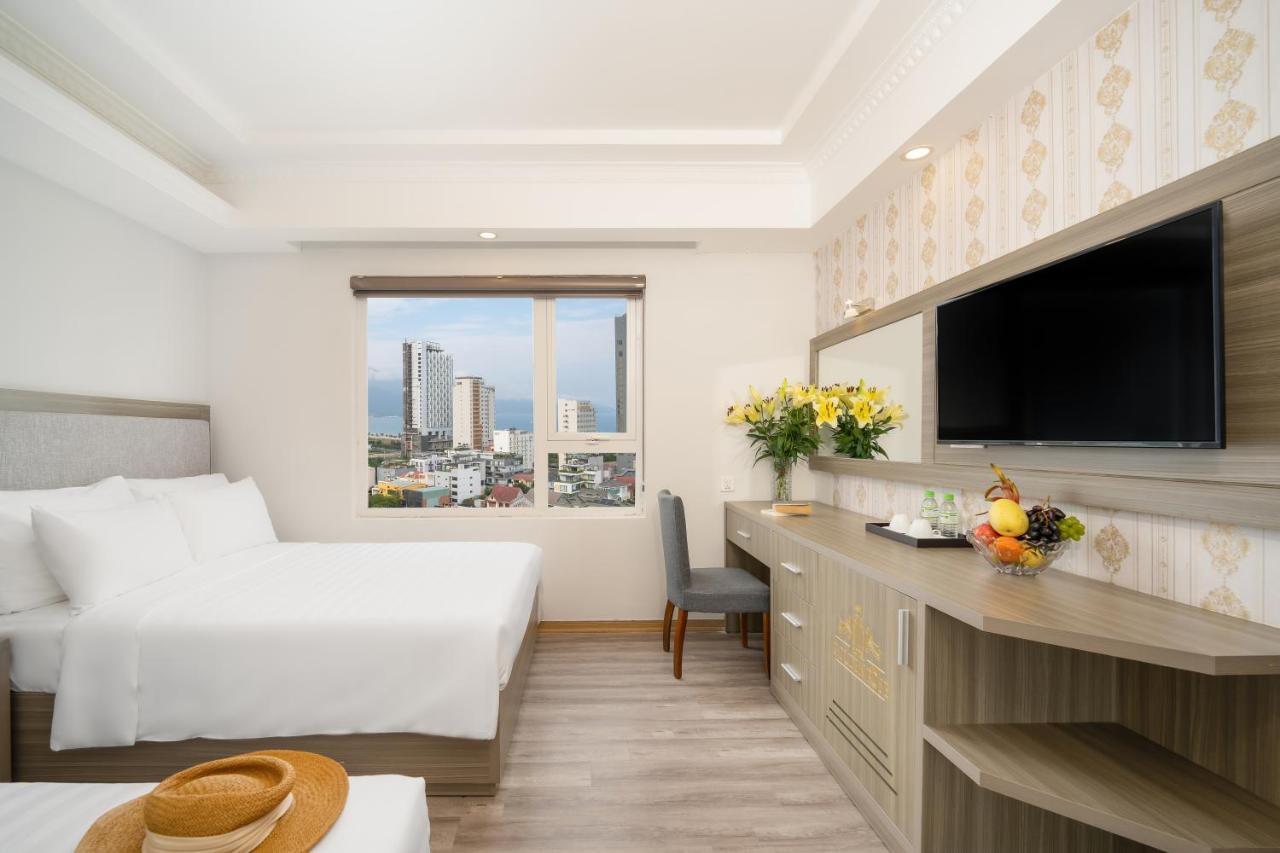 Royal Beach Hotel By Thg Đà Nẵng Exterior foto