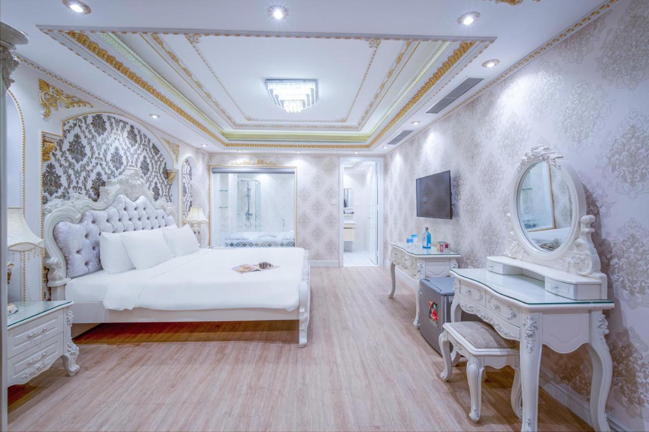 Royal Beach Hotel By Thg Đà Nẵng Exterior foto