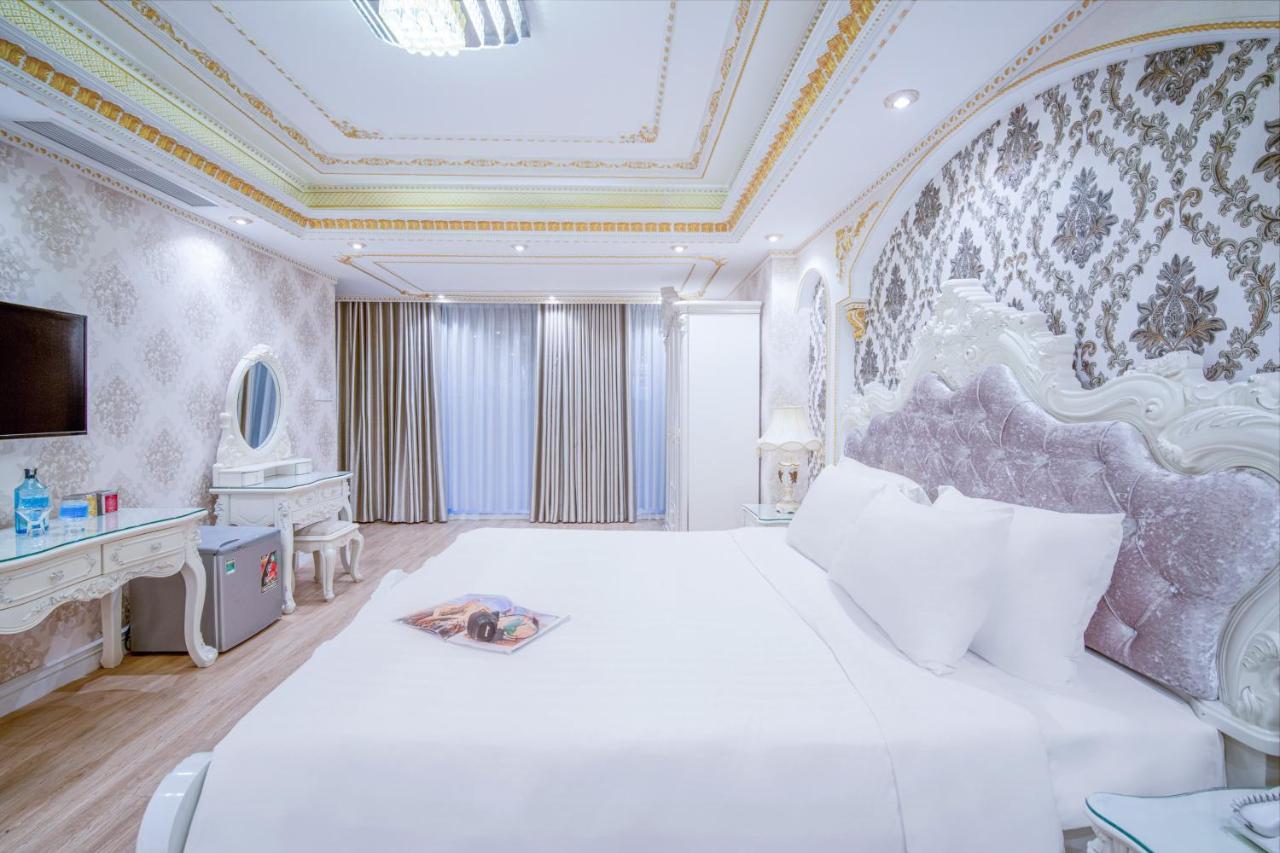 Royal Beach Hotel By Thg Đà Nẵng Exterior foto
