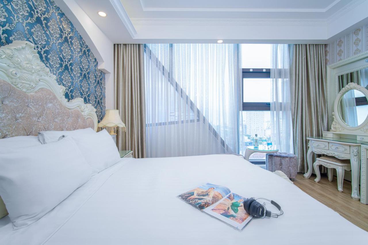 Royal Beach Hotel By Thg Đà Nẵng Exterior foto