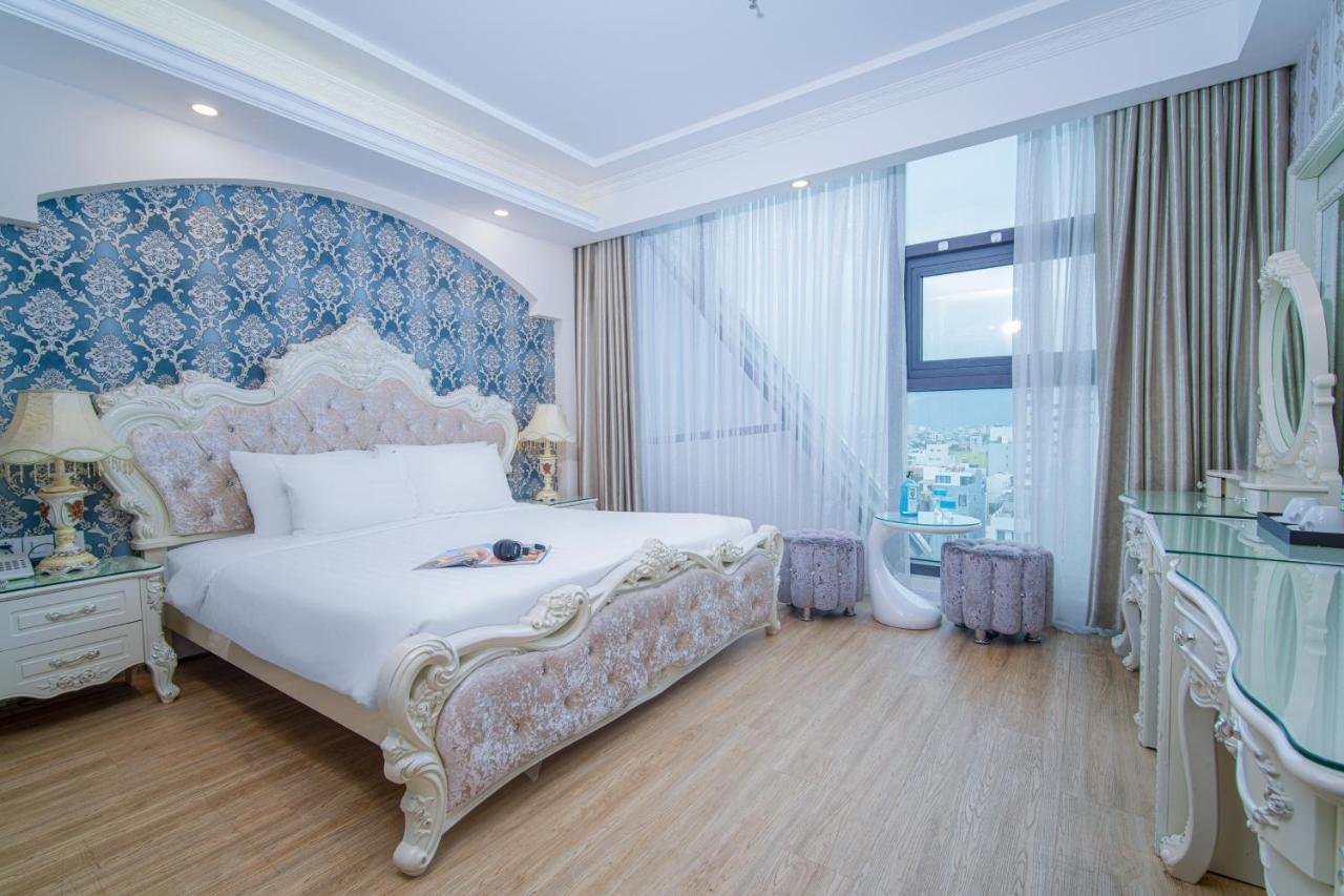 Royal Beach Hotel By Thg Đà Nẵng Exterior foto