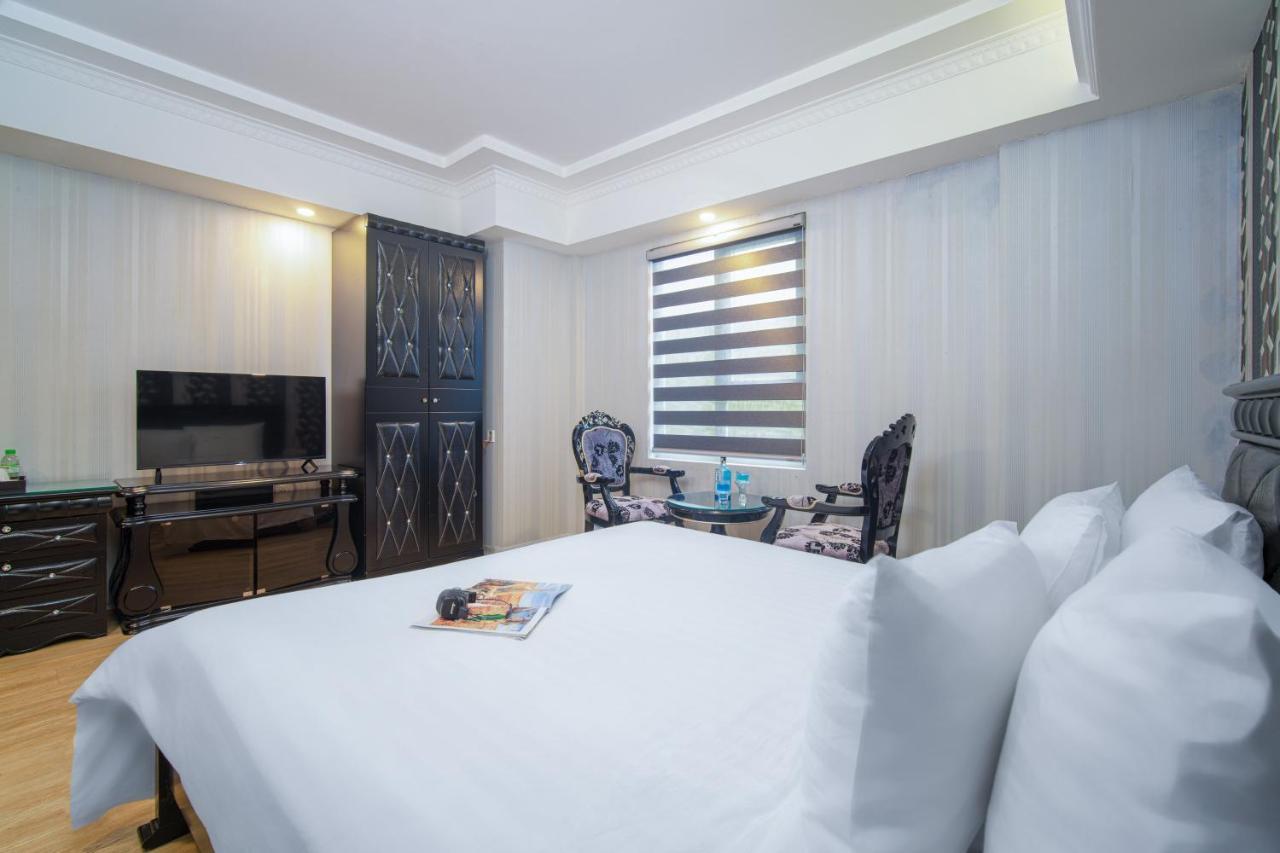 Royal Beach Hotel By Thg Đà Nẵng Exterior foto