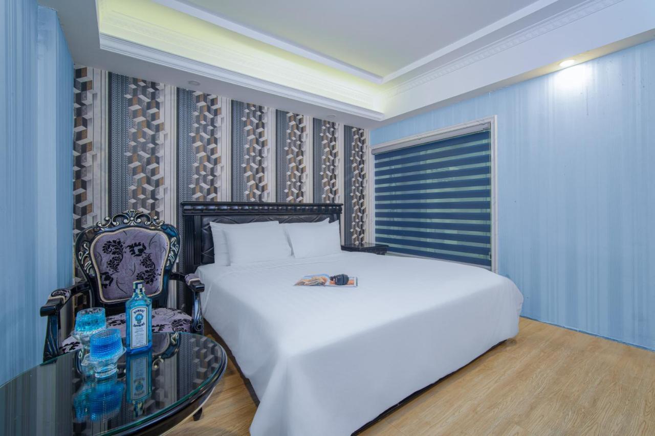 Royal Beach Hotel By Thg Đà Nẵng Exterior foto